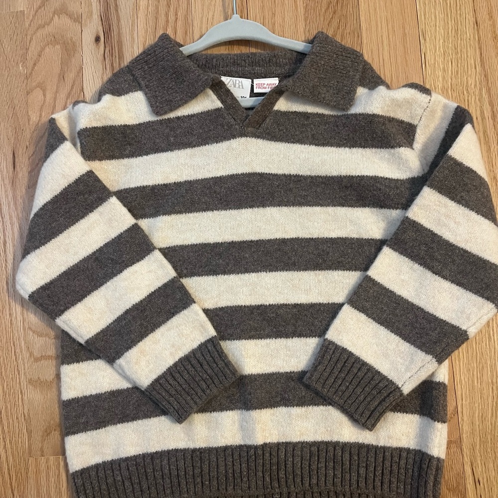 Zara boys 3-4 V-Neck Sweater in Brown and Cream Stripes